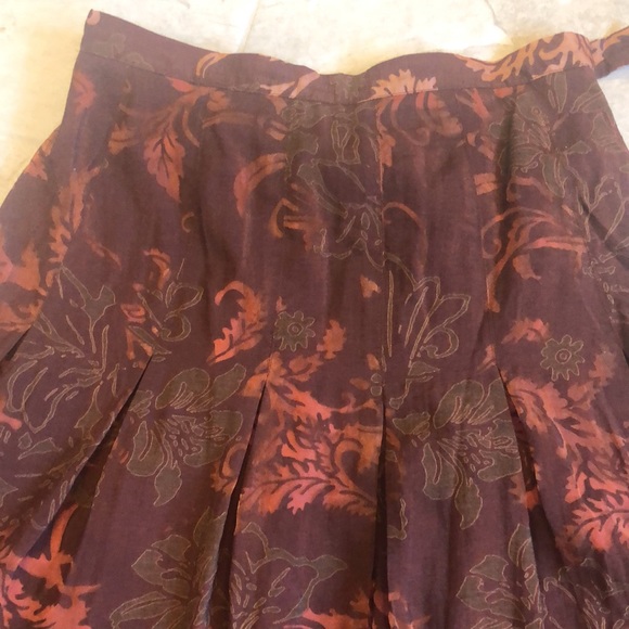 Beautiful Coldwater Creek lined skirt - Picture 2 of 7